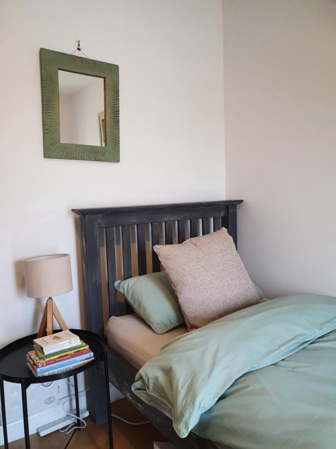 Beautiful 2 Bedroom Guest House With Private Pool In Lacock, Wiltshire Exterior photo