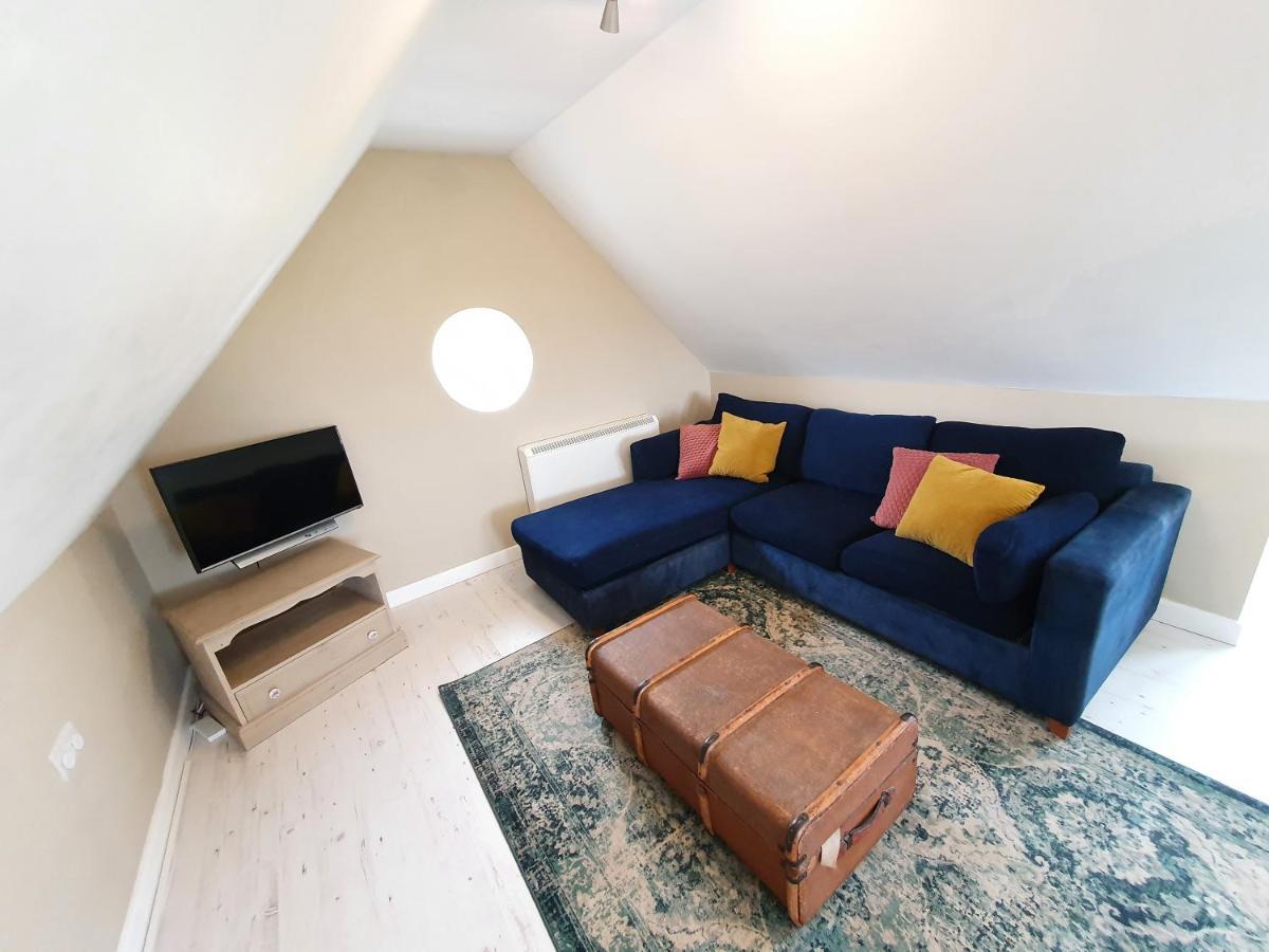 Beautiful 2 Bedroom Guest House With Private Pool In Lacock, Wiltshire Exterior photo